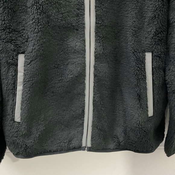 CONTTRAST SHERPA JACKET Size M. - Picture 4 of 7